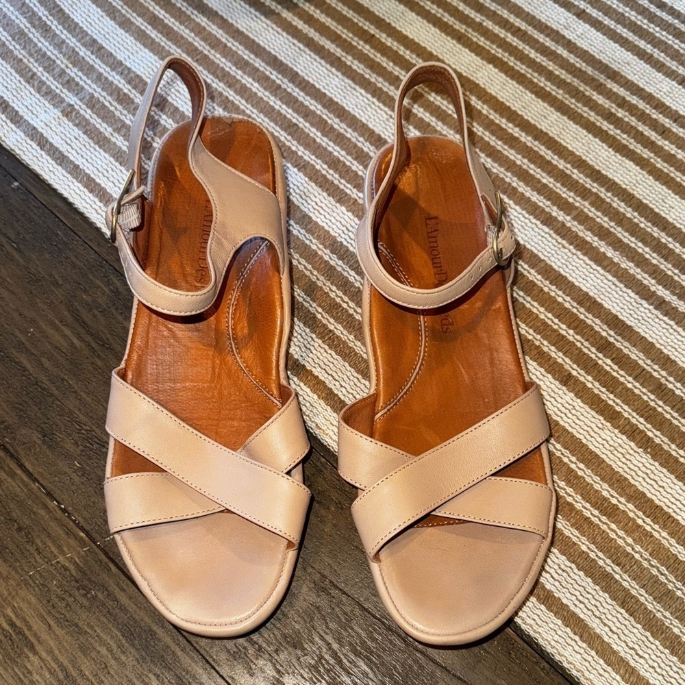 L’Amour Des Pieds CASIMIRO Leather Ankle Strap Tan Wedge Sandals Size 11